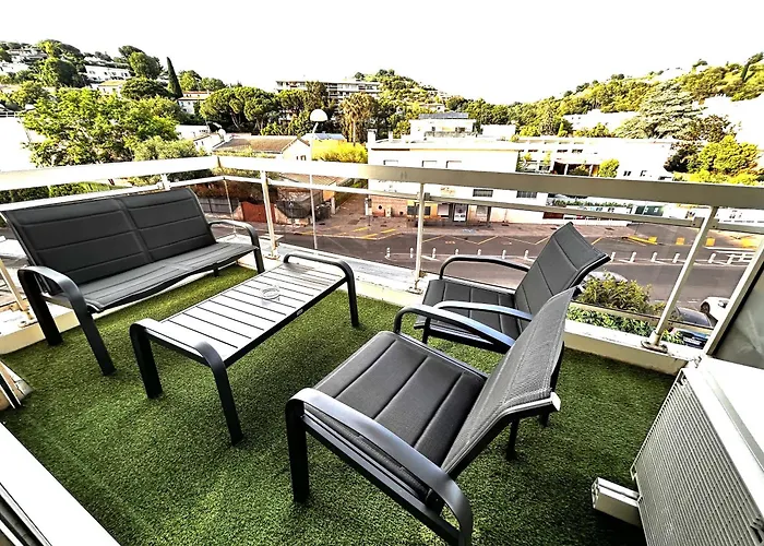 Superbe Studio Climatise Avec Terrasse Proche Mer