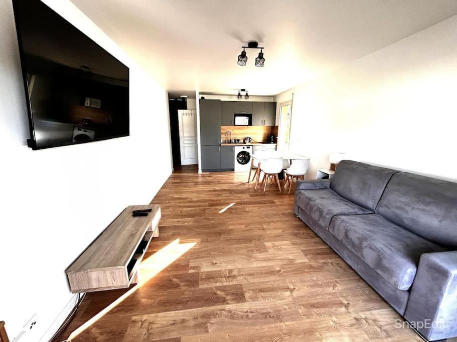 Appartement Superbe Climatise Avec Terrasse Proche *