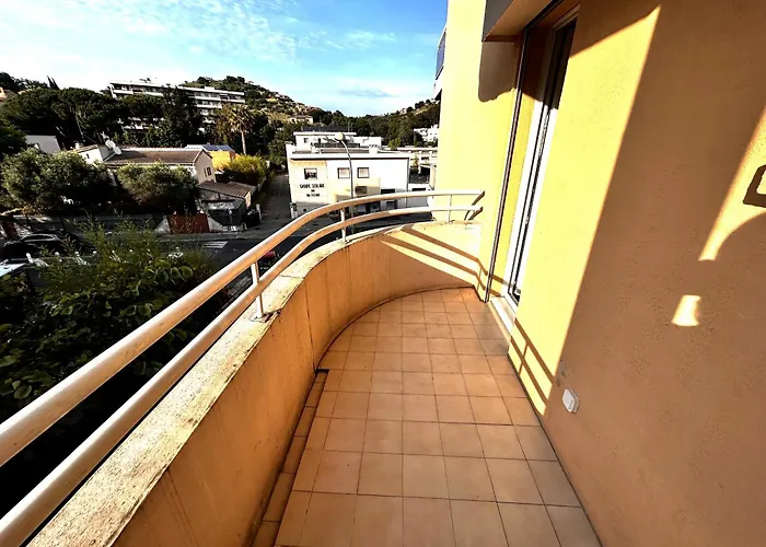 Superbe Studio Climatise Avec Terrasse Proche Mer