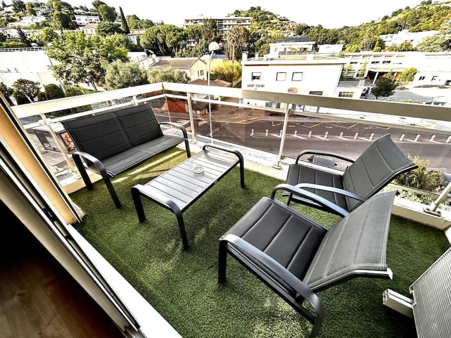 Superbe Climatise Avec Terrasse Proche Apartment